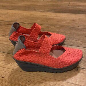 BERNIE MEV Maryjane Wedge Shoes 7.5-8 ORANGE Woven Chunky Platform Comfort Clog